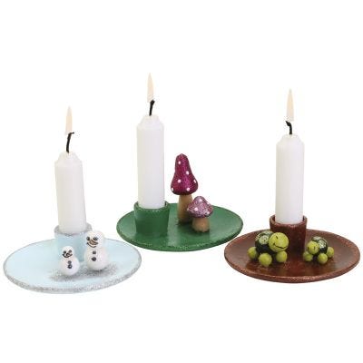 Incantevoli candelabri con mini figure