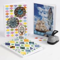 Un libro con un collage ottenuto da carta Color Bar e riviste