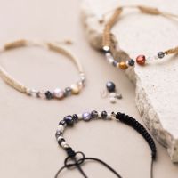 Braccialetti con perle d'acqua dolce, perline rocaille e perline di vetro